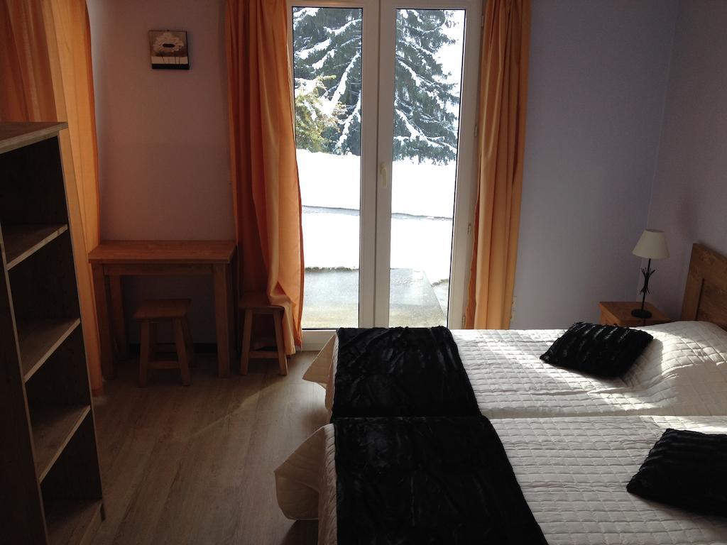 Village Vacances Les Alerions Talloires Ruang foto